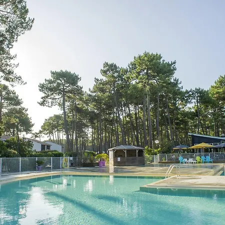 אתר נופש Vtf La Jaougue Soule ביסקארוס-פלאז'